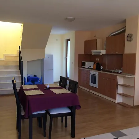 Apartment Golden Sands Apartment *